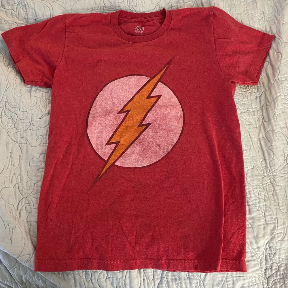 Flash DC Comics graphic t shirt small red